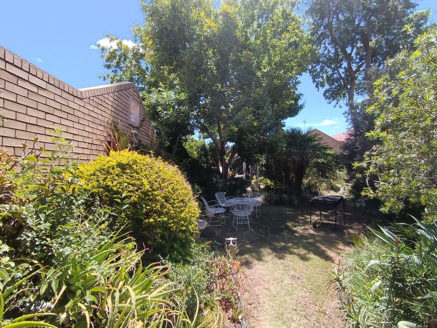 3 Bedroom Property for Sale in Kiepersol Free State